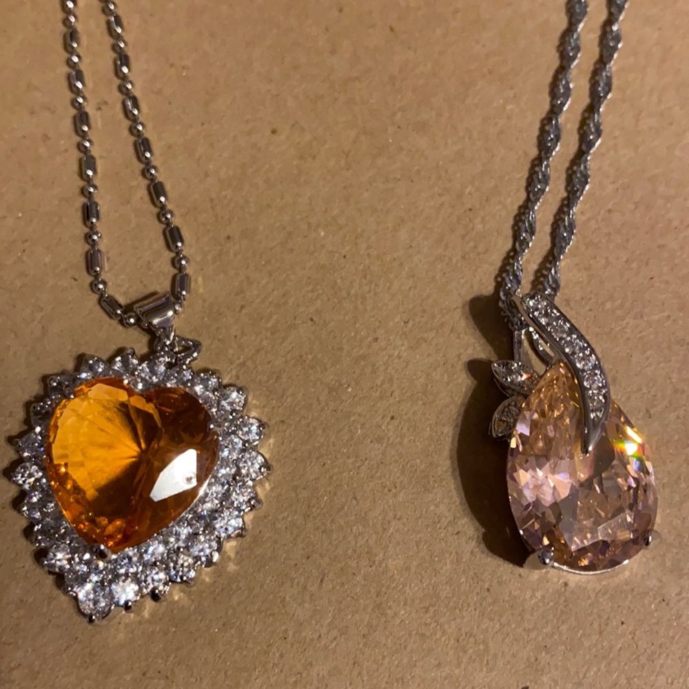 Nwt. Ordered online some time ago. I never used.